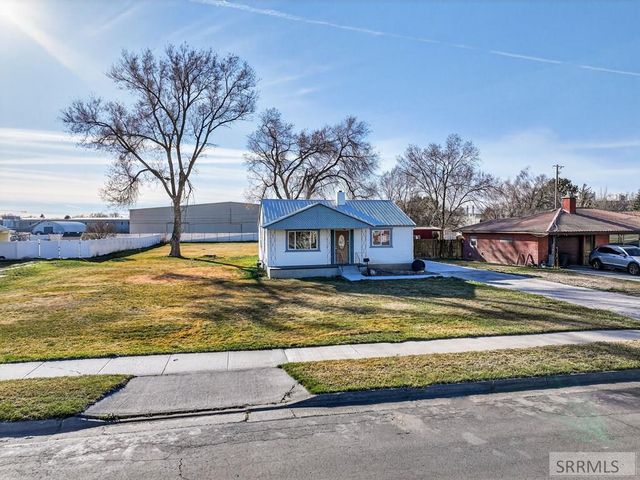 570 S Park Avenue, Shelley, ID 83274