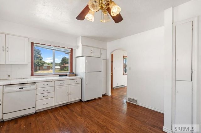 570 S Park Avenue, Shelley, ID 83274