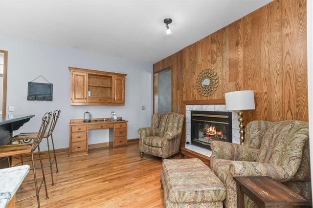 2525 SE Nottingham Drive, Lee's Summit, MO 64063