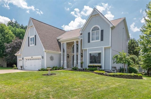 2525 SE Nottingham Drive, Lee's Summit, MO 64063