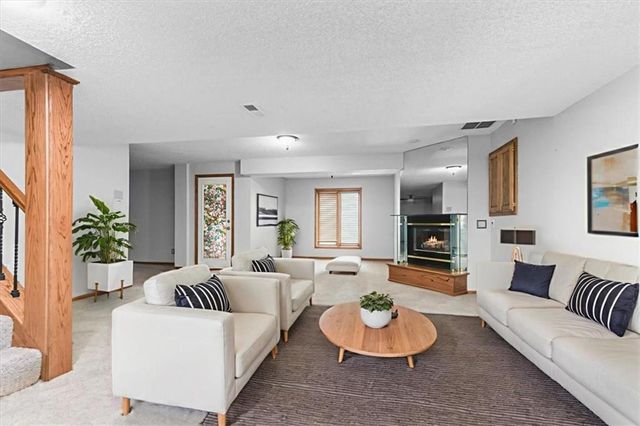 2525 SE Nottingham Drive, Lee's Summit, MO 64063