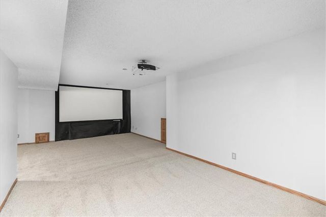 2525 SE Nottingham Drive, Lee's Summit, MO 64063