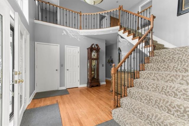 2525 SE Nottingham Drive, Lee's Summit, MO 64063