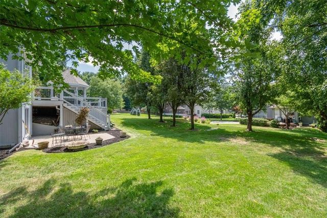 2525 SE Nottingham Drive, Lee's Summit, MO 64063