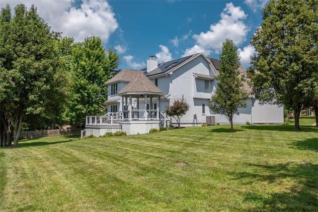 2525 SE Nottingham Drive, Lee's Summit, MO 64063
