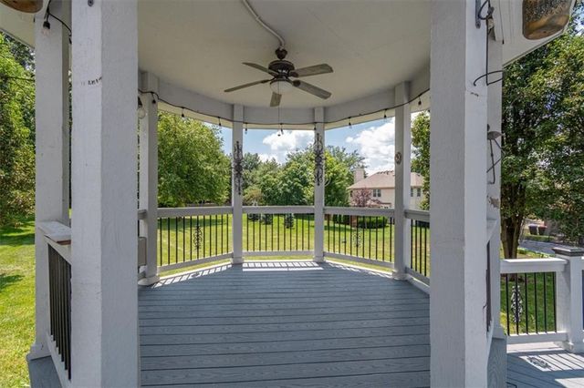 2525 SE Nottingham Drive, Lee's Summit, MO 64063