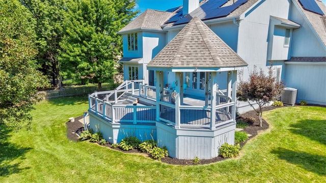 2525 SE Nottingham Drive, Lee's Summit, MO 64063