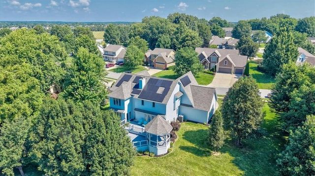 2525 SE Nottingham Drive, Lee's Summit, MO 64063