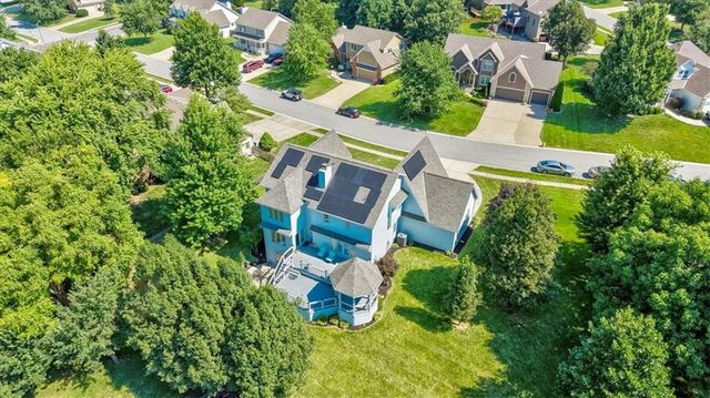2525 SE Nottingham Drive, Lee's Summit, MO 64063