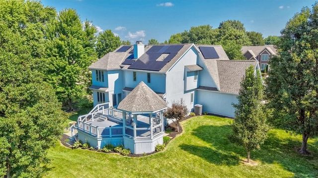 2525 SE Nottingham Drive, Lee's Summit, MO 64063