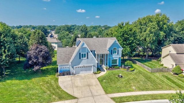 2525 SE Nottingham Drive, Lee's Summit, MO 64063