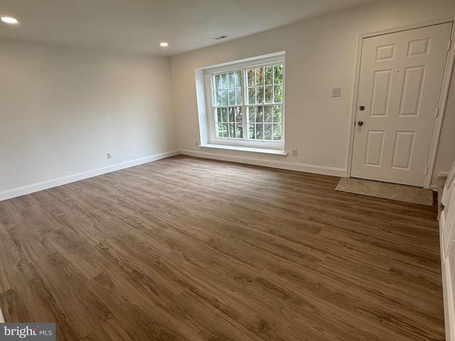 5 GENARD CT, Mantua, NJ 08051