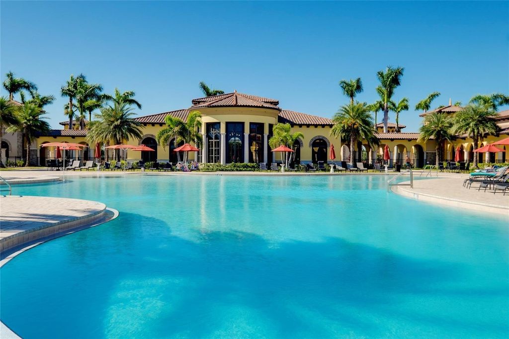 Image 42 of property listing at 12781 CINQUETERRE DRIVE, Venice, FL 34293