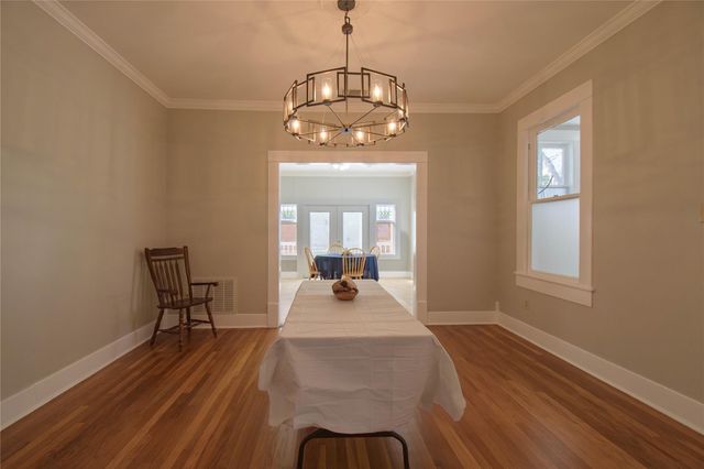 307 E Walnut DR, Austin, TX 78753