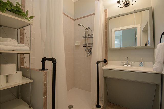 307 E Walnut DR, Austin, TX 78753