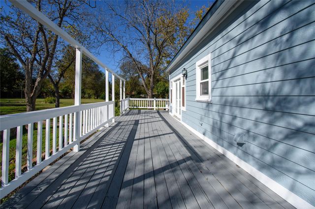 307 E Walnut DR, Austin, TX 78753