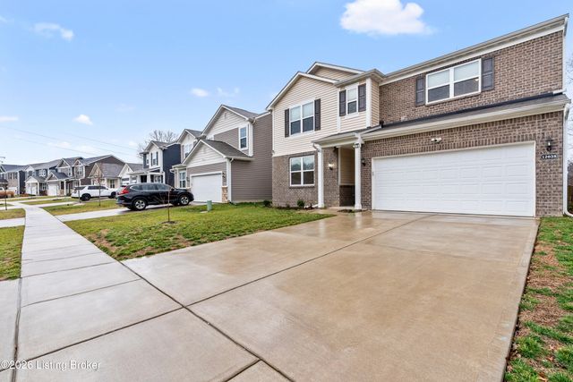 12038 Wooden Trace Dr, Louisville, KY 40229