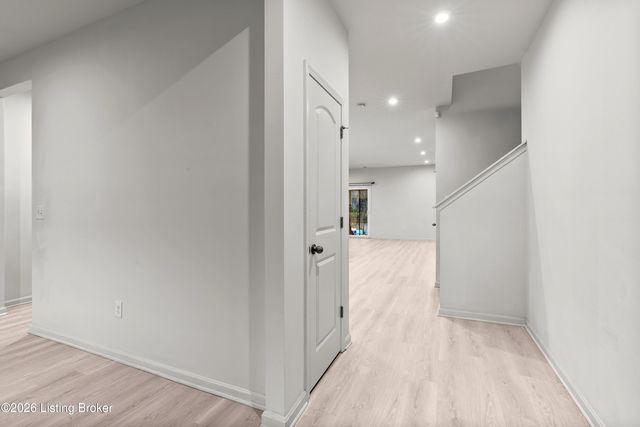 12038 Wooden Trace Dr, Louisville, KY 40229