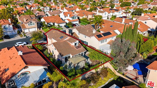 1752 Blossom Court, Newbury Park, CA 91320