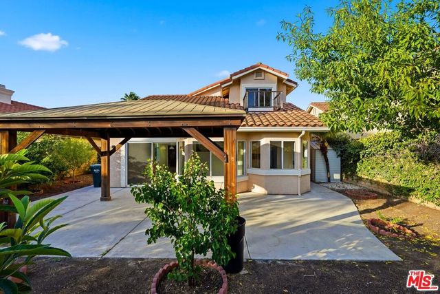 1752 Blossom Court, Newbury Park, CA 91320