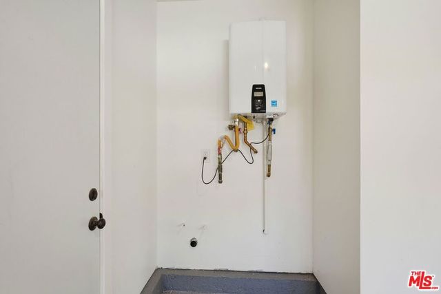 1752 Blossom Court, Newbury Park, CA 91320