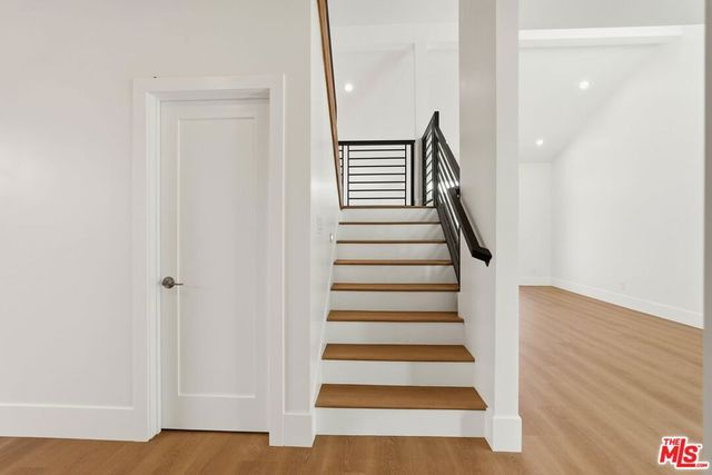 1752 Blossom Court, Newbury Park, CA 91320