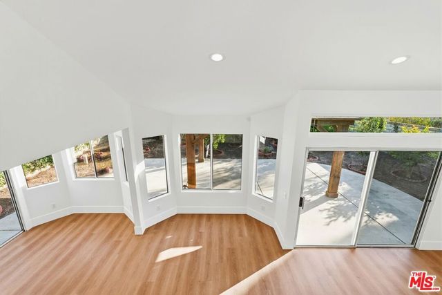 1752 Blossom Court, Newbury Park, CA 91320