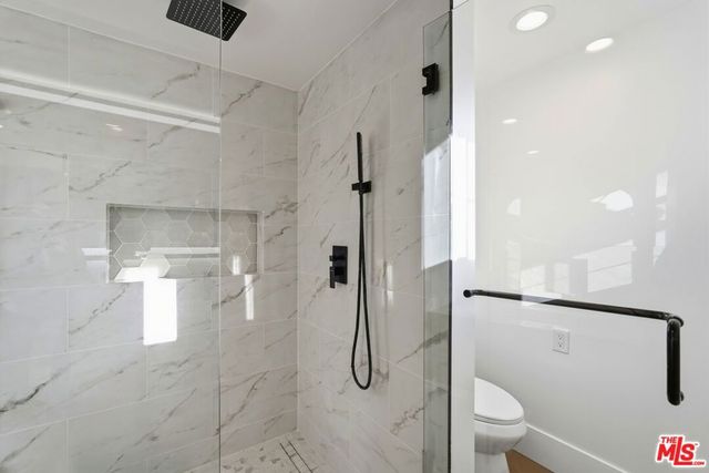 1752 Blossom Court, Newbury Park, CA 91320