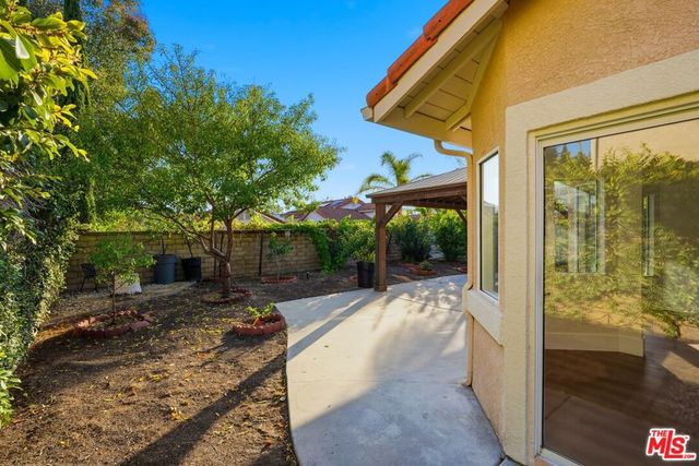 1752 Blossom Court, Newbury Park, CA 91320