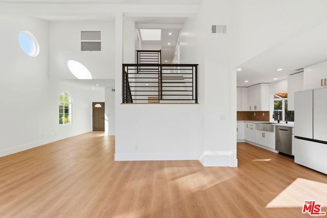 1752 Blossom Court, Newbury Park, CA 91320