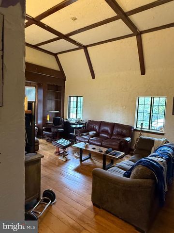 518 S GARNER ST, State College, PA 16801