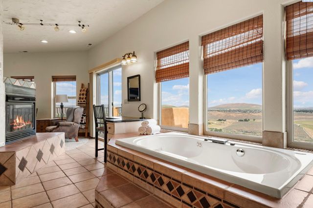 34214 S Glenn Miller Road Pr Se, Kennewick, WA 99338