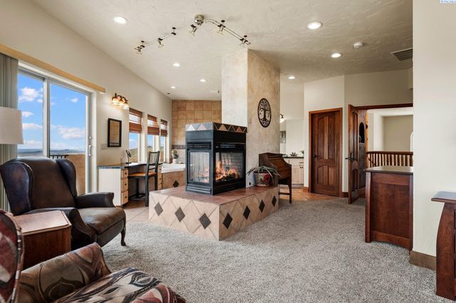 34214 S Glenn Miller Road Pr Se, Kennewick, WA 99338