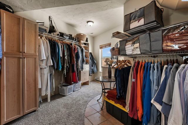 34214 S Glenn Miller Road Pr Se, Kennewick, WA 99338