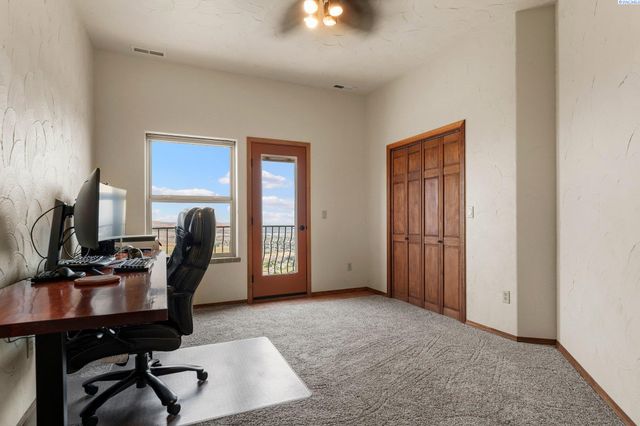 34214 S Glenn Miller Road Pr Se, Kennewick, WA 99338