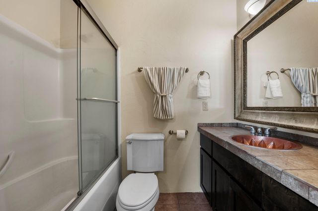 34214 S Glenn Miller Road Pr Se, Kennewick, WA 99338