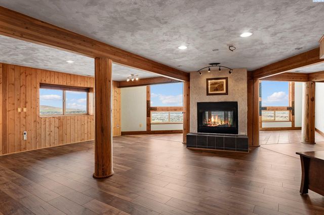 34214 S Glenn Miller Road Pr Se, Kennewick, WA 99338