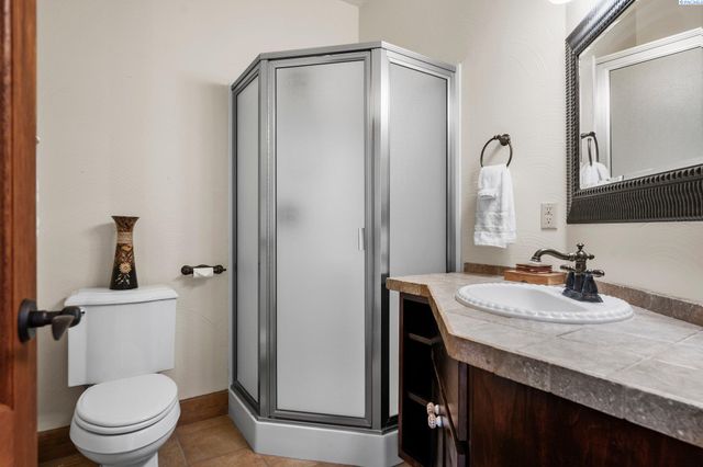 34214 S Glenn Miller Road Pr Se, Kennewick, WA 99338