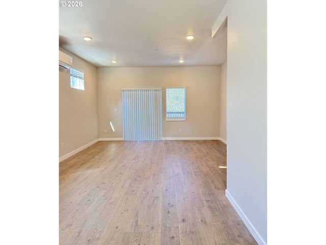 37101 Dubarko W61, Sandy, OR 97055