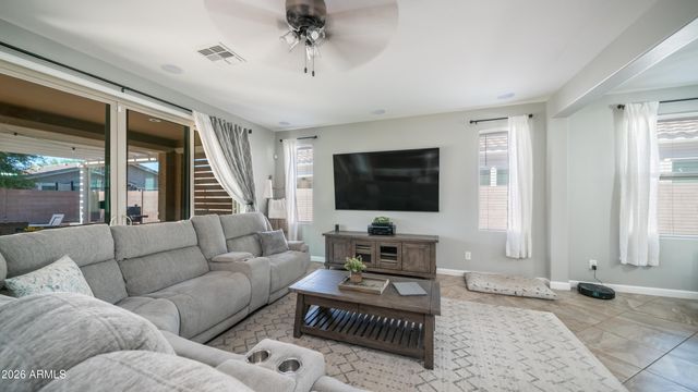 10533 E KINETIC Drive, Mesa, AZ 85212