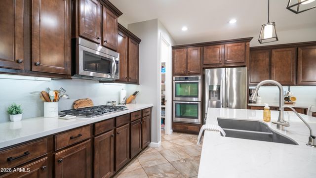 10533 E KINETIC Drive, Mesa, AZ 85212