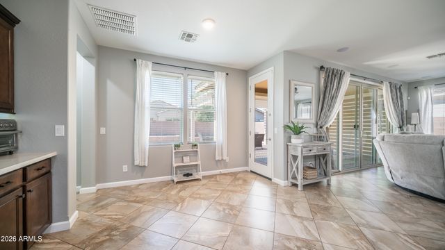 10533 E KINETIC Drive, Mesa, AZ 85212