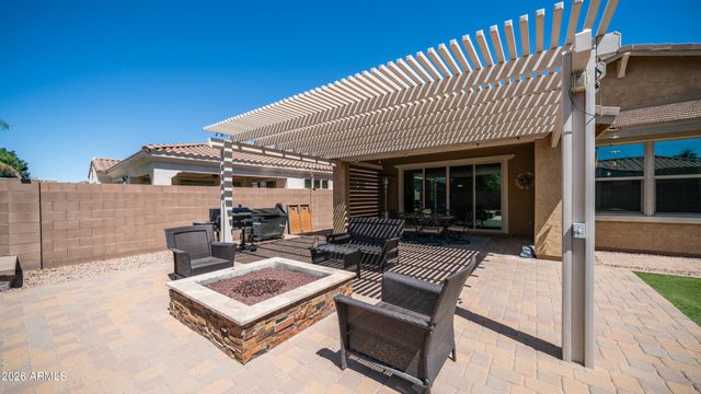 10533 E KINETIC Drive, Mesa, AZ 85212
