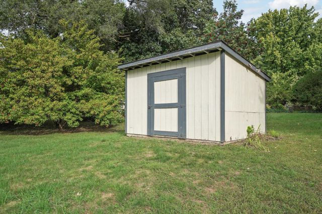 2153 Holloway Avenue E, North Saint Paul, MN 55109