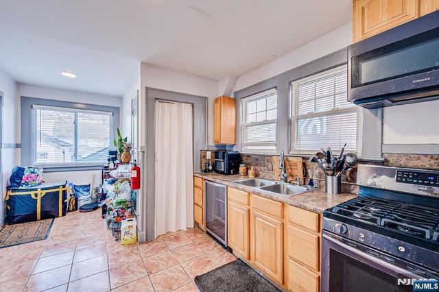 85 Hillcrest Terrace, East Orange, NJ 07018