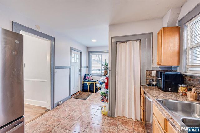 85 Hillcrest Terrace, East Orange, NJ 07018