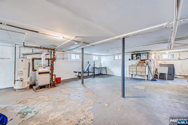 85 Hillcrest Terrace, East Orange, NJ 07018