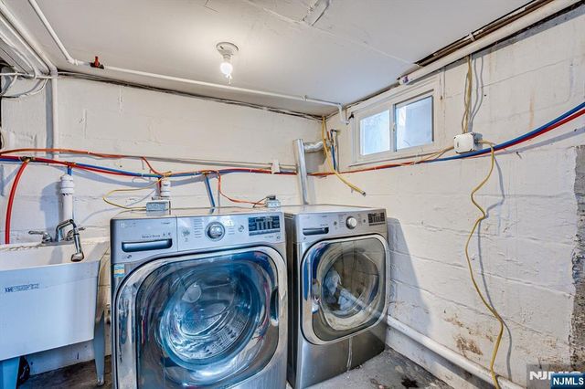 85 Hillcrest Terrace, East Orange, NJ 07018