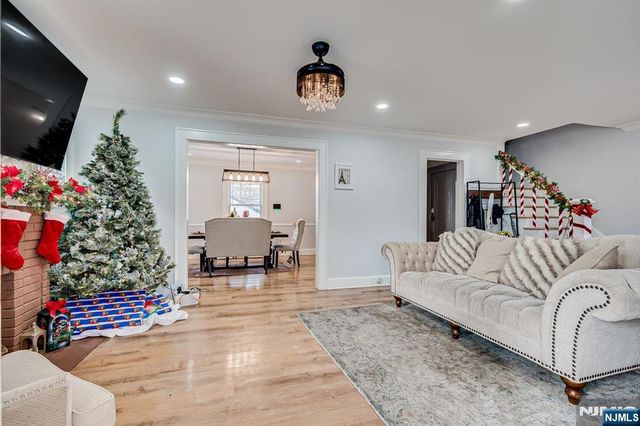 85 Hillcrest Terrace, East Orange, NJ 07018