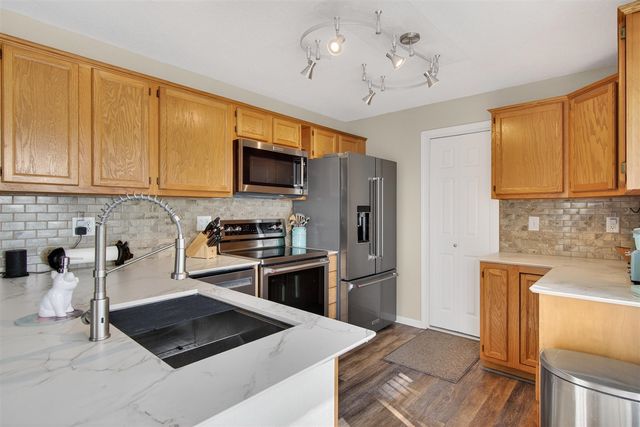 107 Studer Drive, Grass Lake, MI 49240